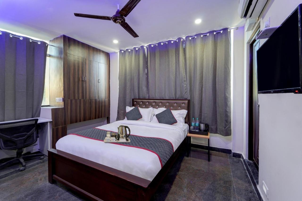 Super Townhouse G Silver Hotels Near Us Biometric Ченнаи Экстерьер фото