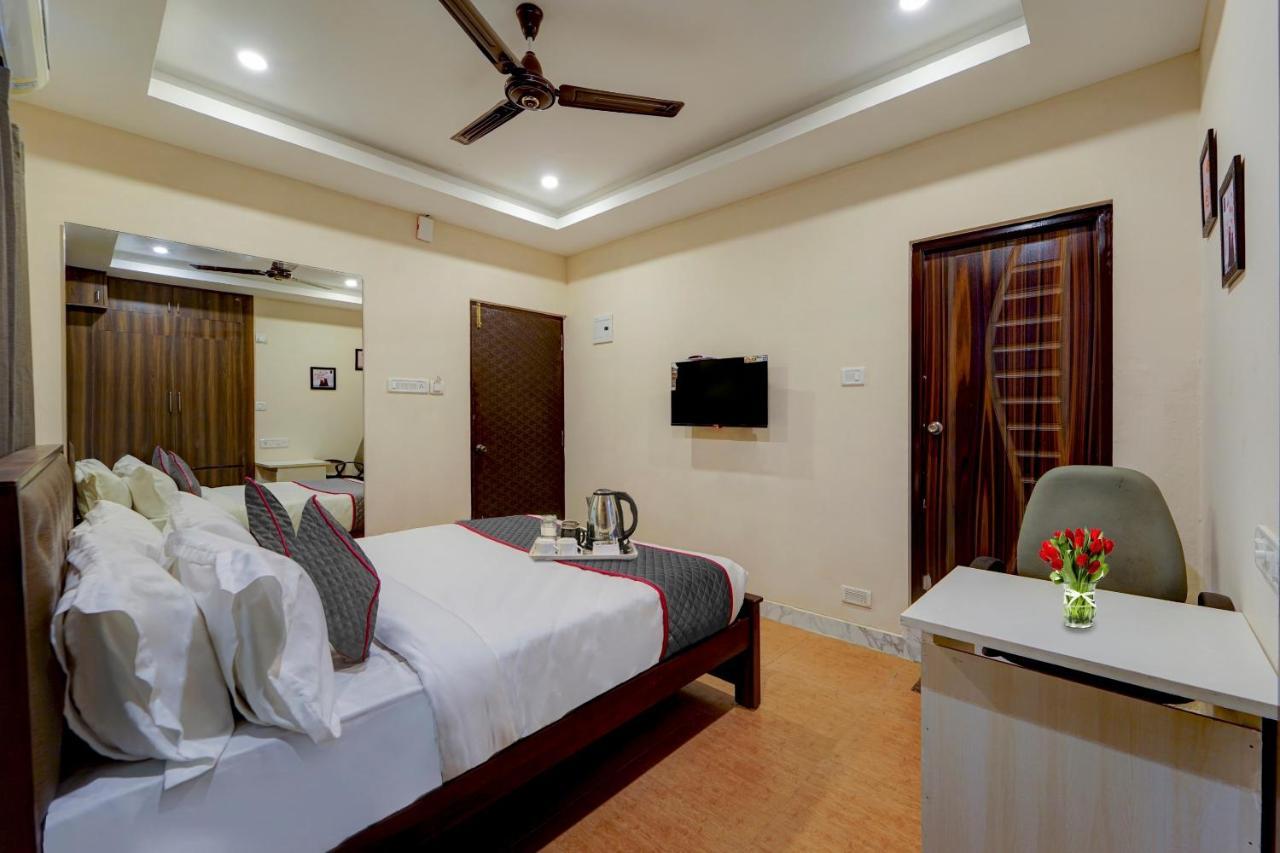 Super Townhouse G Silver Hotels Near Us Biometric Ченнаи Экстерьер фото